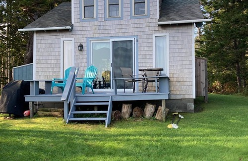 Spruce Head Cottage | Oceanfront Cottage with Private Beach & Pool Near Rockland