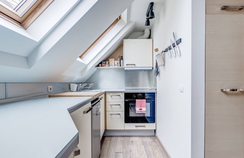 Sofia Apartment | Serene Park Loft Near Eagles Bridge with Family-Friendly Perks