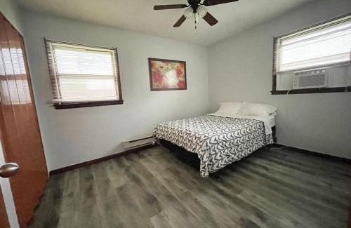 Franklin House | Cozy Retreat in Franklin: Pet-Friendly Home for 6 Guests