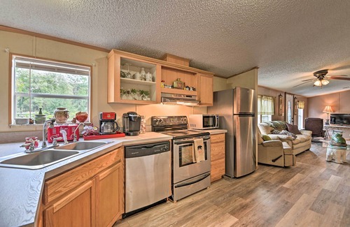 Silver Springs House | Inviting Silver Springs Retreat - Pets Welcome & Family Friendly