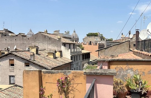 Rione VII Regola Apartment | Navona - Premier Host with Pool & Spa, Rated 9.8/10