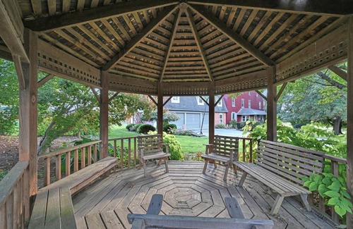 Paradise Apartment | Serene Apartment on Historic Farm Near Local Attractions