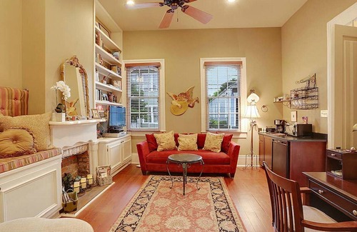 Faubourg Marigny Bed & Breakfast | Serene Private Retreat with Spa & Hot Tub in Marigny