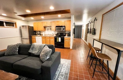 Olympic Hills House | Cozy Retreat: Quiet Rambler Near Hospitals with Kitchen