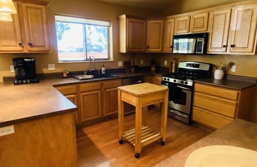 Montrose House | Peaceful Ranch Retreat Near Montrose Attractions, Rated 9.6/10