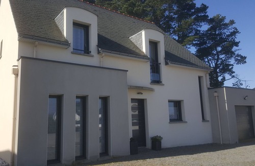 Penestin House | Tranquil Residence Near Shops and Beaches with Ocean View