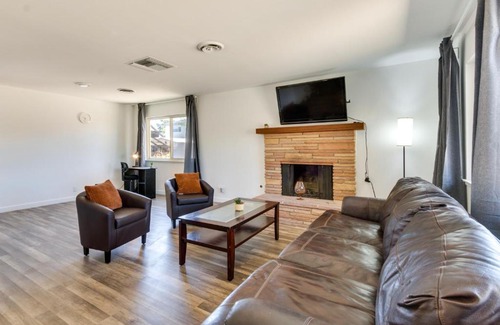 Ridgecrest House | Serene Ridgecrest Vacation Rental with Private Yard