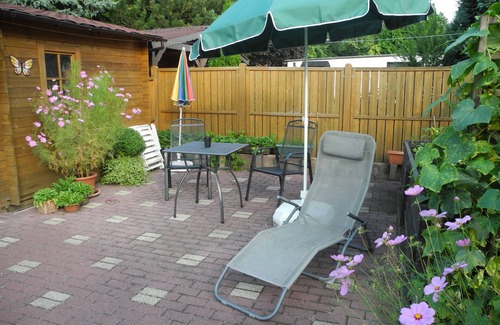 Schwanheim Apartment | Discover Peaceful Rooms in Frankfurt with Great Amenities