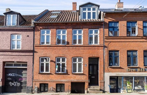 Øgadekvarteret Apartment | Tranquil Retreat with Scenic Views for Families