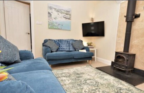 Saint Ann's Chapel House | Quiet rural cottage with woodburner
