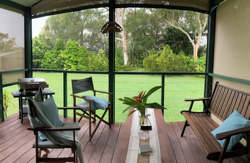Cooloola Cove Cottage | Quiet Rural Retreat close to Tin Can Bay and Rainbow Beach