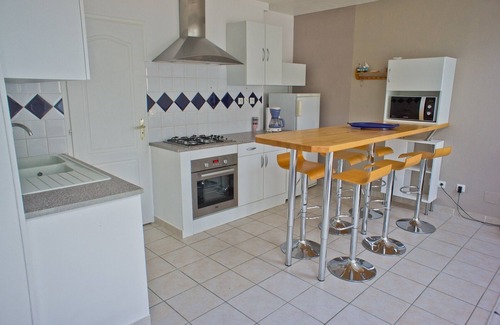 Guilvinec House | Cozy Seaside Gîte with Pool and Ocean View, Rated 9.8