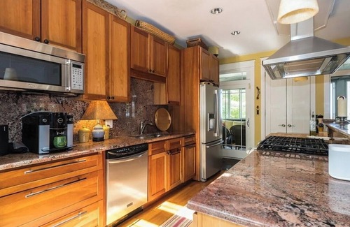 South Haven House | Tranquil Retreat Minutes from Saugatuck with Beach Access