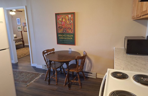 Pulaski Apartment | Quiet Spacious 1-BR in Downtown Pulaski - Great for business professionals.