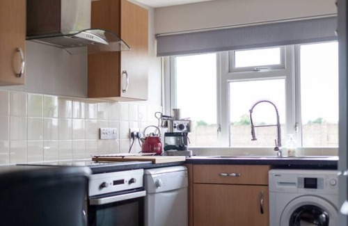 Edmonton Apartment | Tranquil 2BR Flat with Garden, Perfect for Families