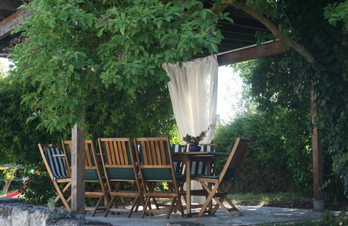 La Jard House | Tranquil Gite with Pool and Breathtaking Countryside Views
