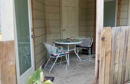 Medical Center District Condo | Serene Condo Retreat in Gated Community with Pool Access