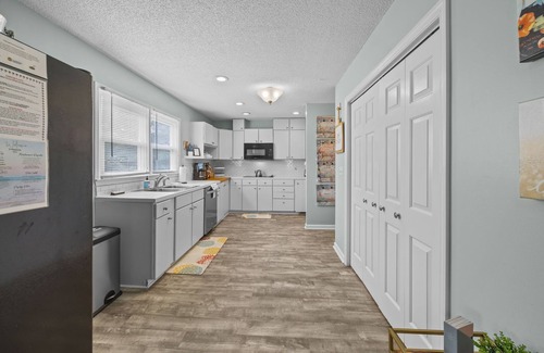 Isle of Palms House | Family Beach Retreat: Steps from Ocean & Recreation Center