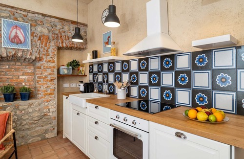 Cressa Apartment | Tranquil Studio Apartment with Garden in Picturesque Farmhouse