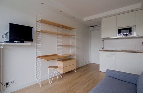 Croulebarbe Apartment | Quiet studio in a very good location