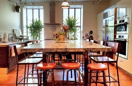 SoHo Apartment | Renovated Loft in Soho with Kitchen & Breakfast Included