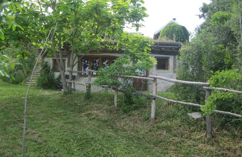 Belley Cabin | Serene Tree House Retreat in the Bugey Region, Rated 9.8