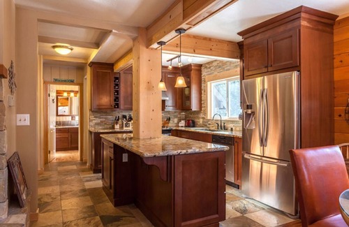 Serene Lakes House | Tranquil Updated Mountain Retreat by Lakes and Trails