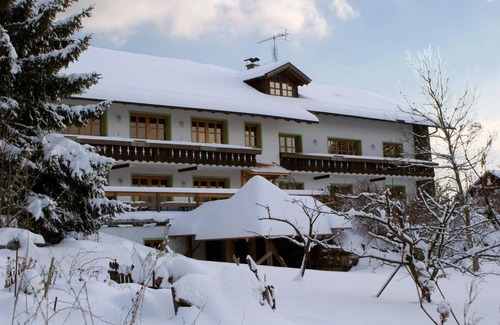 Drachselsried Apartment | Serene Countryside Apartment with Pool and Family-Friendly Amenities