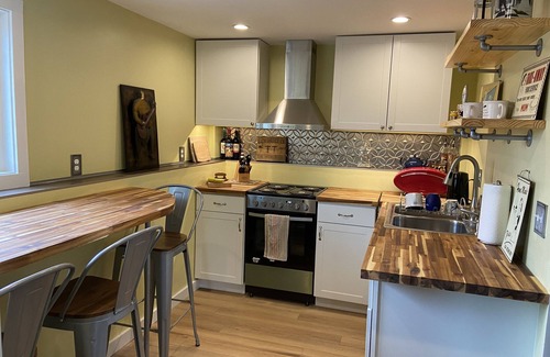 South End House | Tranquil Private Home in South End: Pet-Friendly Retreat