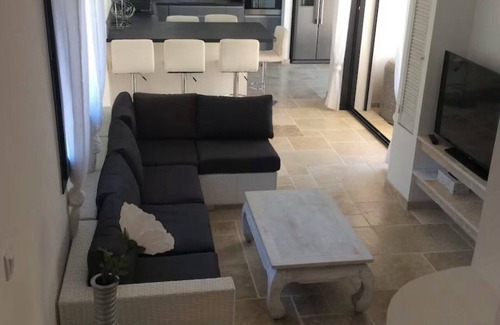 Preconil Villa | Quiet villa, view of the hills near the sea, heated pool, CLIM