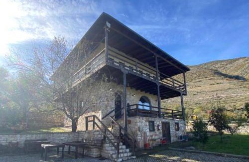 Sinje Apartment | Relaxing Villa with Breathtaking Mountain Views in Berat