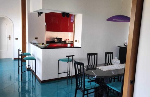 Ischia Porto Villa | Serene Villa Getaway on Ischia Island with Spa & Breakfast