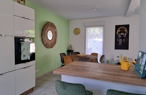 Saint-Cyr-sur-Mer Villa | Tranquil Villa with Garden Near Village and Ocean Views