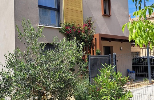 Saint-Cyr-sur-Mer Villa | Tranquil Villa with Garden Near Village and Ocean Views