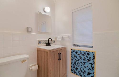 Southside Apartment | Serene West Palm Beach Cottage Steps from the Ocean