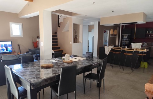 Les Vans House | Quietly situated house in the heart of the village of Les Vans, close to the bathing area.