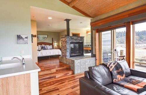 La Push Resort | Beachfront Bliss at Quileute Oceanside Resort - Rated 9.4/10