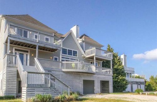 Ocean View House | Quillens Point: Pet & Child Friendly Retreat with Top Reviews