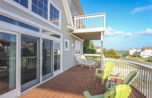 Ocean View House | Quillens Point: Pet & Child Friendly Retreat with Top Reviews