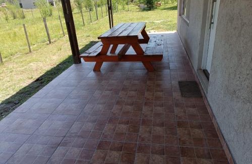 Los Reartes House | Quimey VCP: Guest Rated 10/10 & Pet-Friendly Retreat