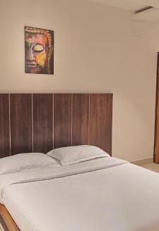 Mysore Hotel | Quin Hotel: Family-Friendly with Breakfast & Hot Tub Amenities