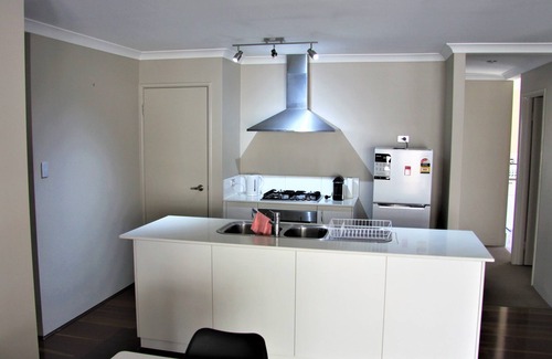 Butler House | Family-Friendly Quinn's Beach Accommodation with Pet Perks
