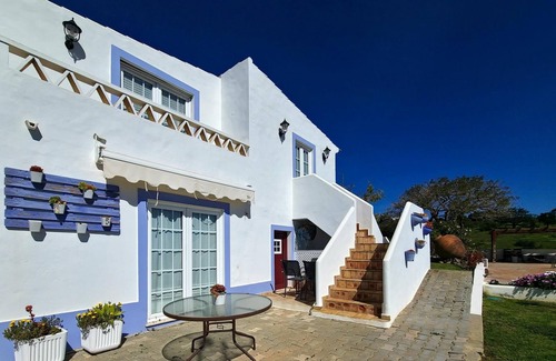 Pedra Arrancada Cottage | Cozy Quinta dos Medronheiros: Pet-Friendly Retreat Awaits
