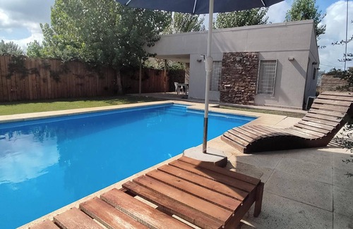 Junin House | Quinta Arrayanes: Pet-Friendly Oasis with Pool & Spa