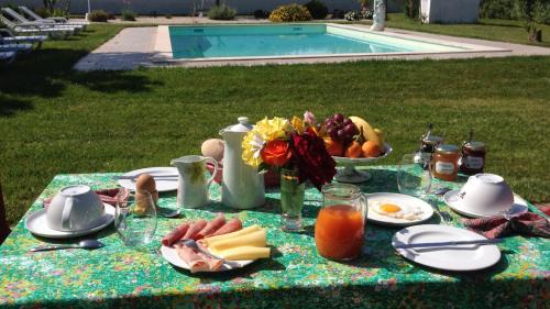 Alcobaca Bed & Breakfast | Quinta Camargue: Top-Rated Hotel with Ocean View & Pool