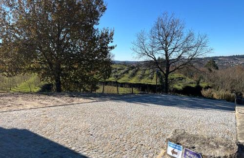 Insua House | Welcoming Quinta Casa do Retiro: Family-Friendly Escape