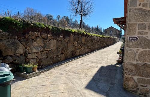 Insua House | Welcoming Quinta Casa do Retiro: Family-Friendly Escape