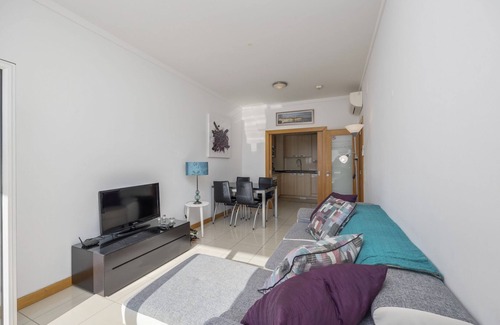 Areias de Sao Joao Apartment | Quinta da Barracuda: Oceanfront Apartment with Pool Access