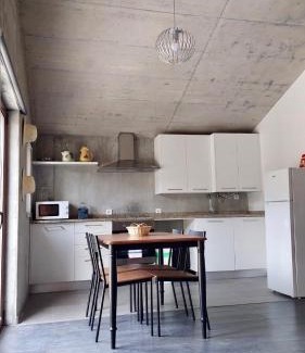 Oliveira do Hospital House | Idyllic Quinta da Cortelhinha with Pool and Family Amenities