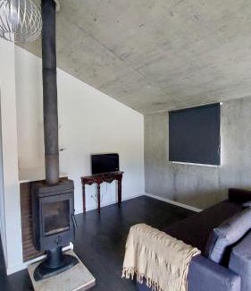 Oliveira do Hospital House | Idyllic Quinta da Cortelhinha with Pool and Family Amenities